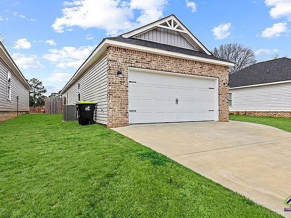 3rd image of 125 Northsky Dr