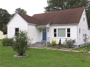 107 Rosewood Dr, Suffolk, VA 23434