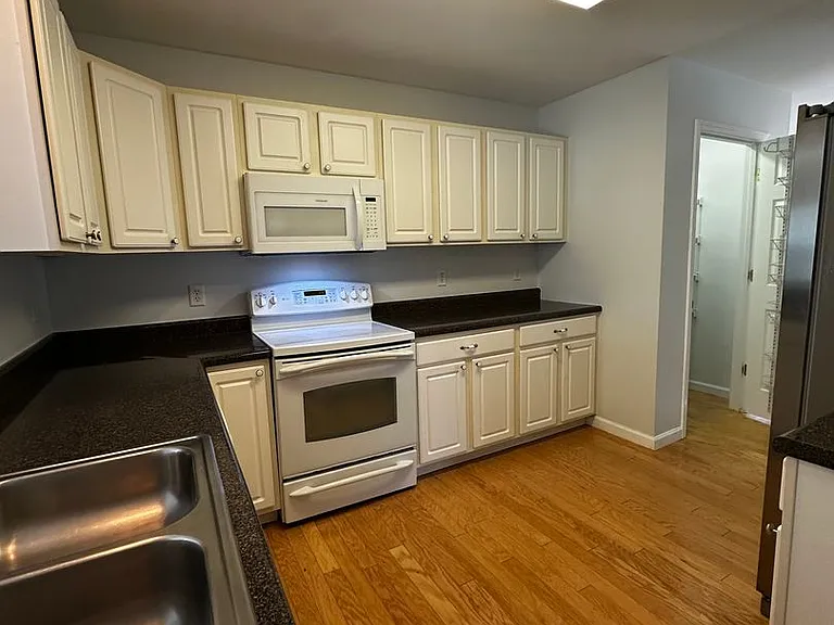 1643 Wood Song Ln — Photo 13