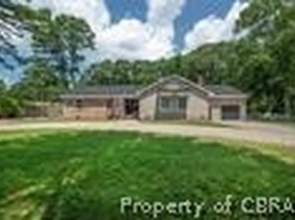 8473 Parker Pl, Hayes, VA 23072