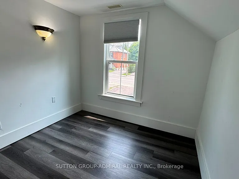 741 Gorham St — Photo 15