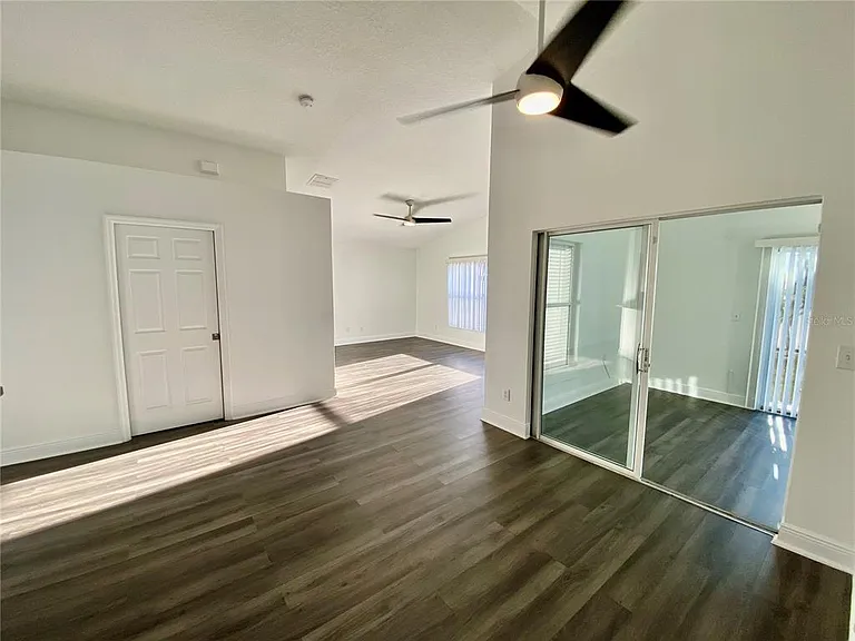 10264 Oak Crest Rd — Photo 4