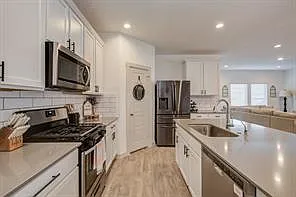 327 John House Ln — Photo 2