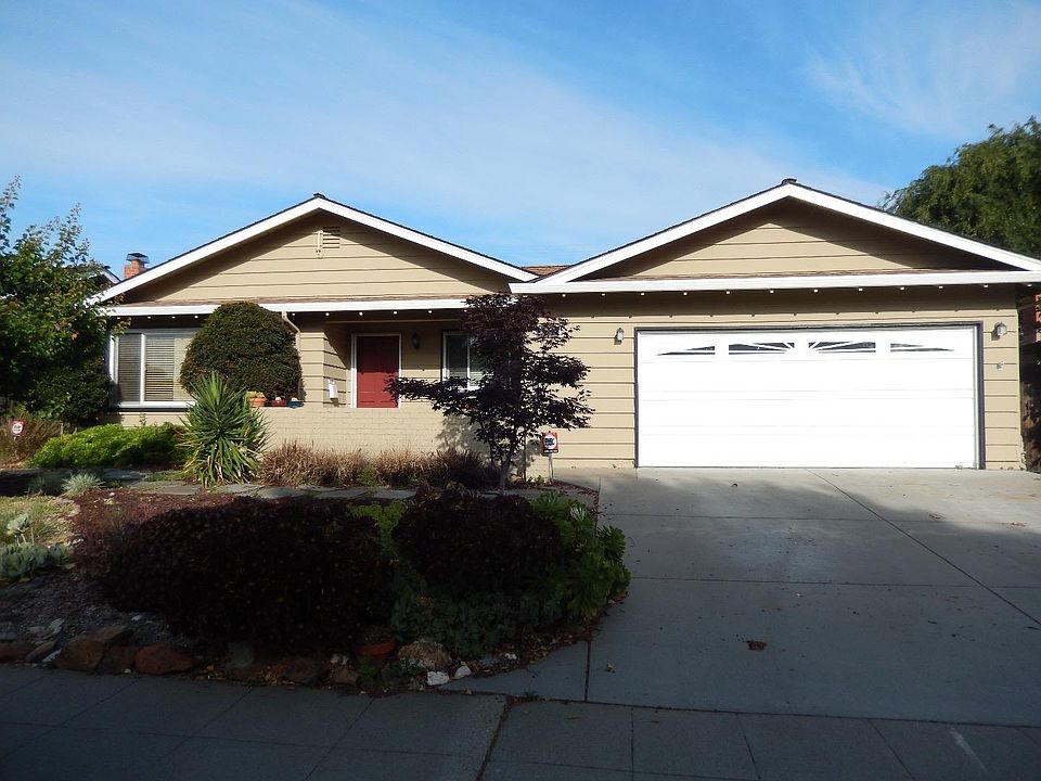 1st image of 1629 Blackhawk Dr