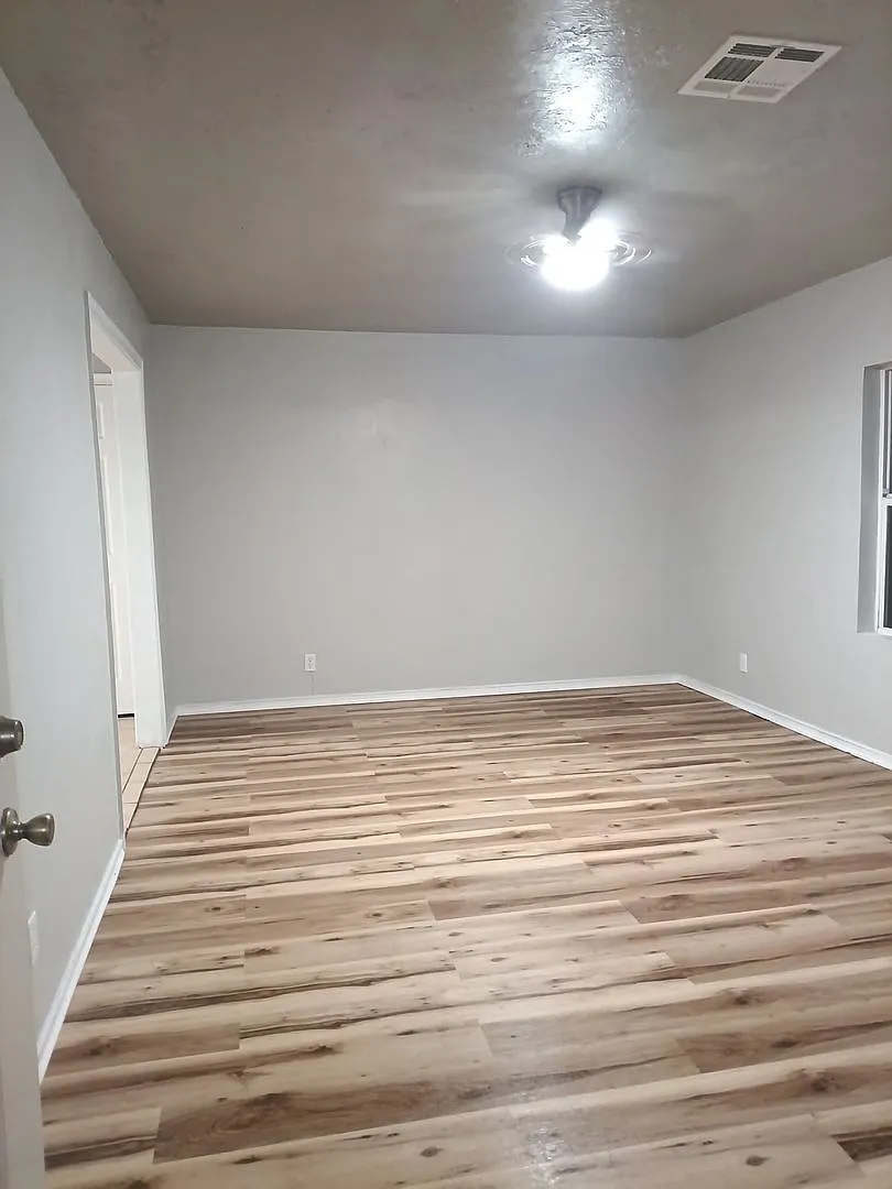 CUTE 2 bedroom home for rent — Photo 4