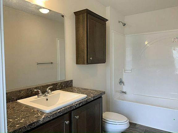 4th image of 7147 123rd St W