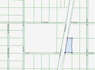 1390 E 4th St, Silver Springs, NV 89429