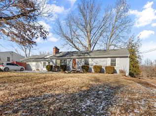 881 Prigge Rd, Saint Louis, MO 63138