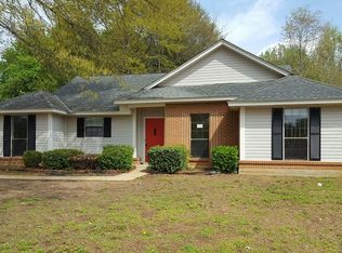 6049 Forest Grove Dr, Montgomery, AL 36117
