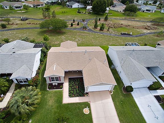 3rd image of 17664 SE 92nd Grantham Ter