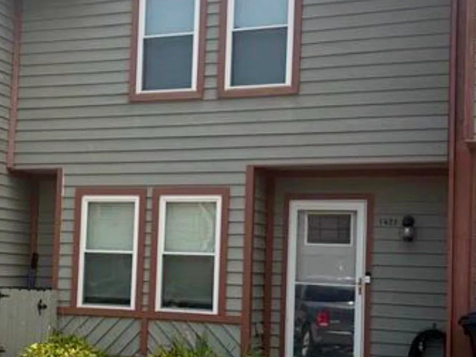 1422 Highnoon Pl
