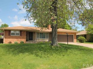 325 W Glencrest Dr, Peoria, IL