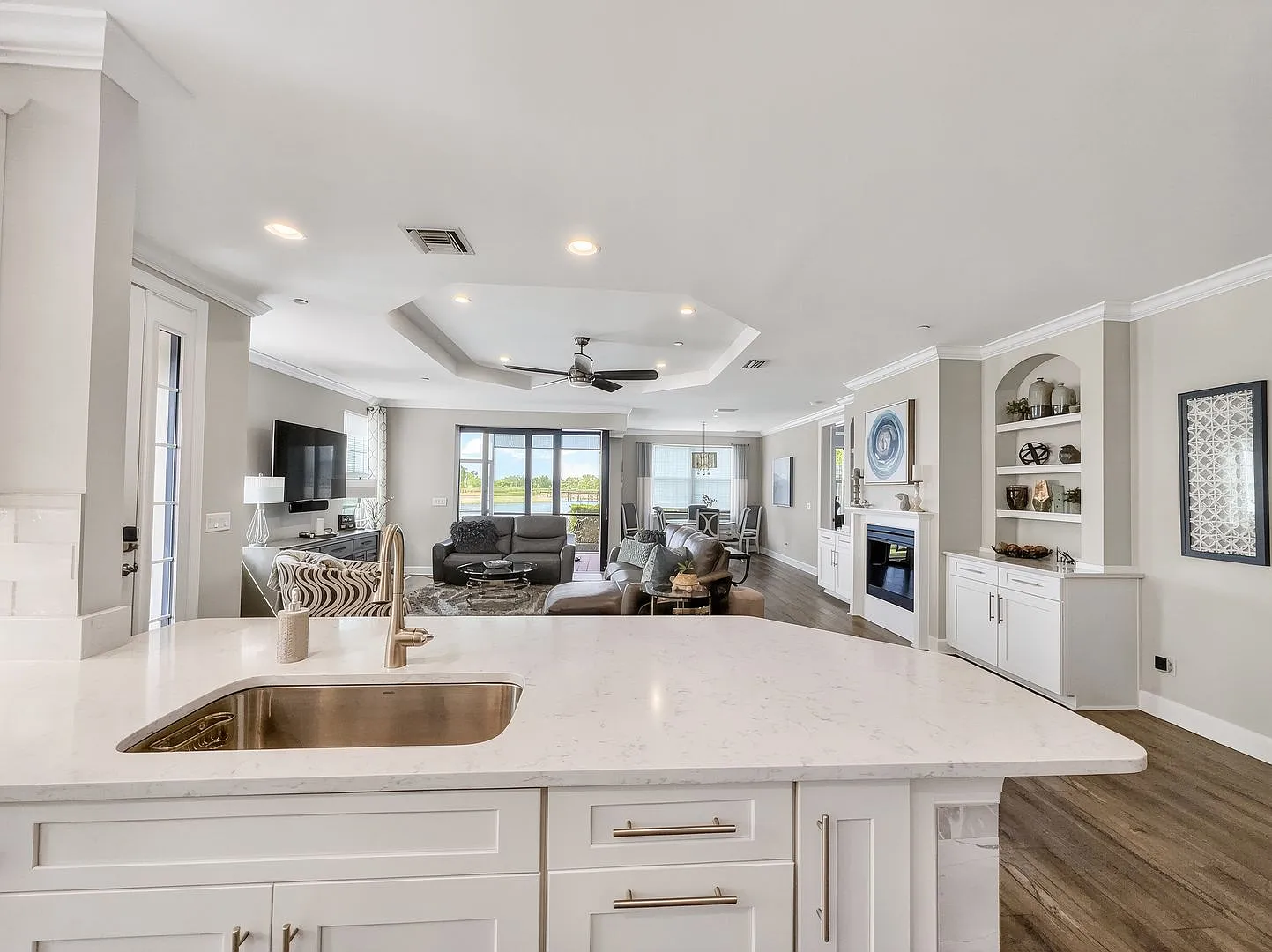 Exceptional opportunity to experience resort-style living in Esplanade Golf & Country Club — Photo 2