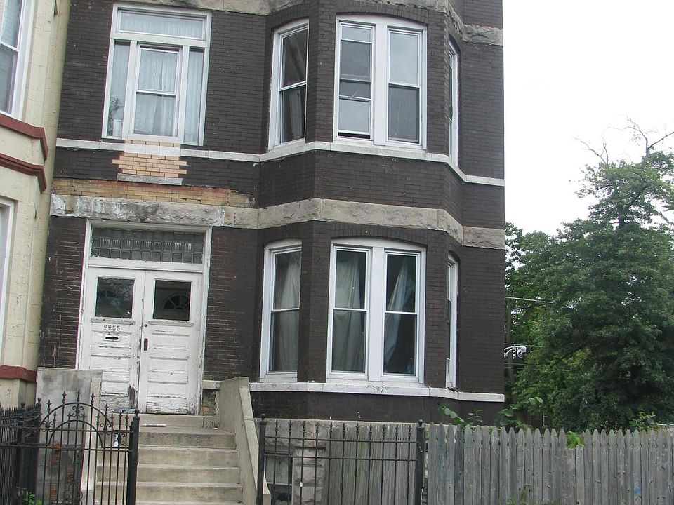 1st image of 2255 S Central Park Ave