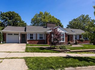 8 Crichton Park Rd, Dartmouth, NS B3A2N8
