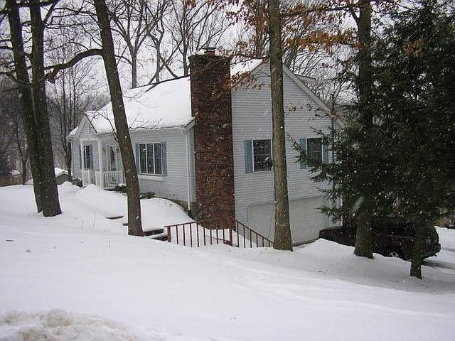 2nd image of 52 Chestnut Ridge Dr