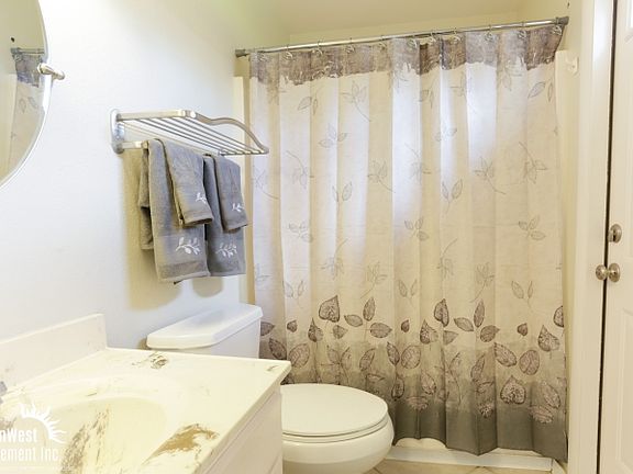 5th image of 2513 N 67th Cir