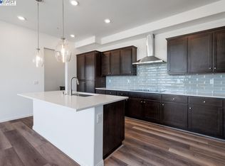 210 Waters Park Cir #201, San Mateo, CA 94403