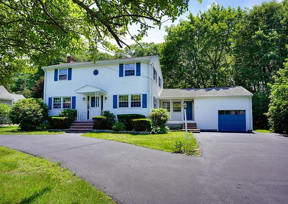 16 Phillip Ave