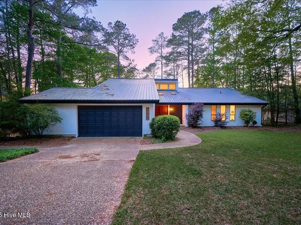 756 Loblolly Drive, Vass, NC 28394