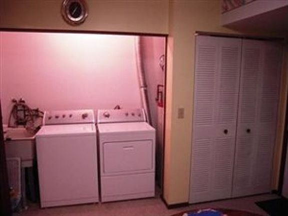 5th image of 221 Union St APT 3