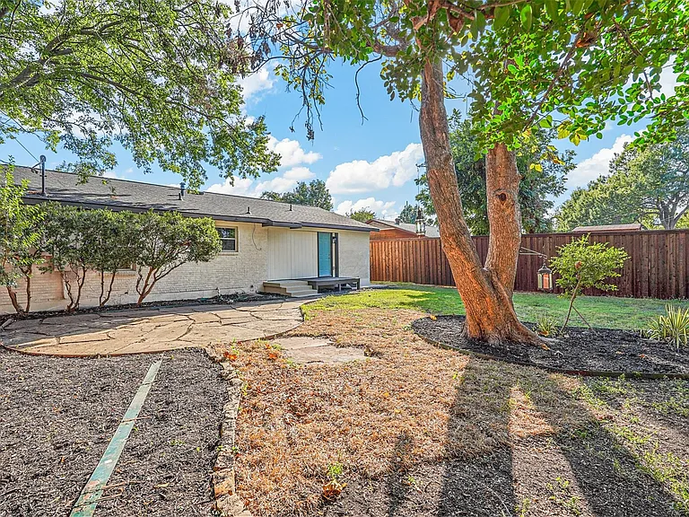 434 Marilu St — Photo 24