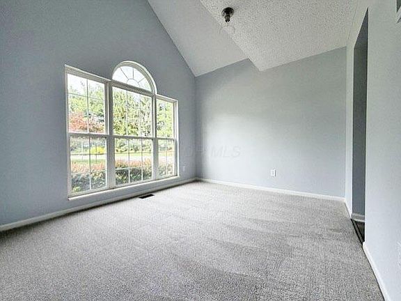 3rd image of 8518 Lazelle Village Dr