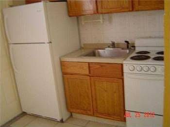 2nd image of 1818 Johnson St