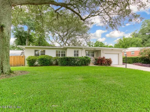 8444 S LAMANTO Avenue, Jacksonville, FL 32211