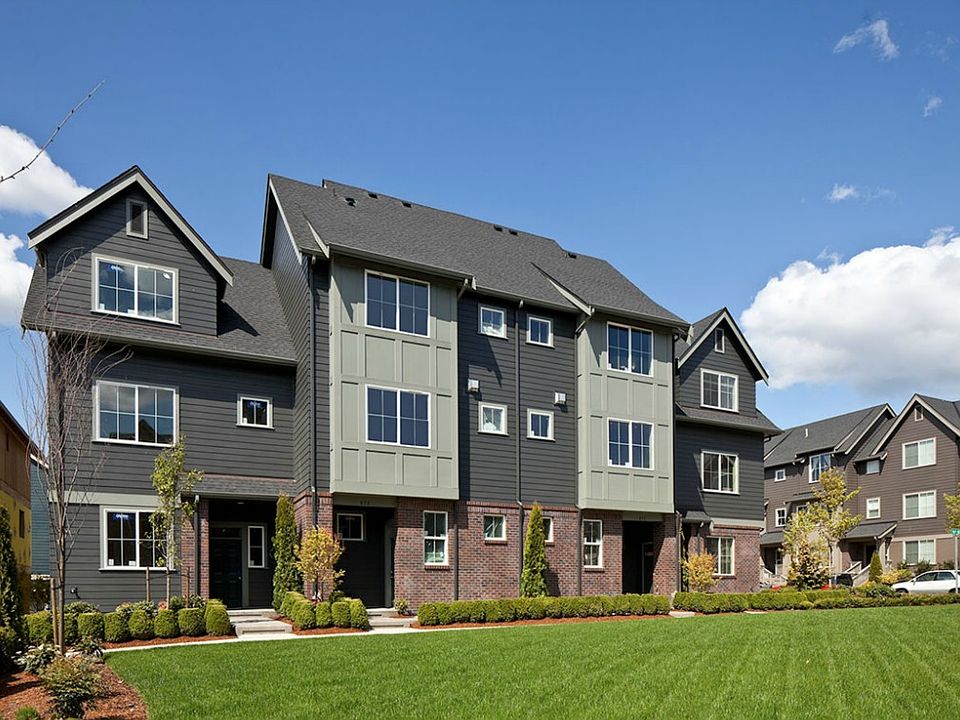 1st image of 879 4th Ave NE #151