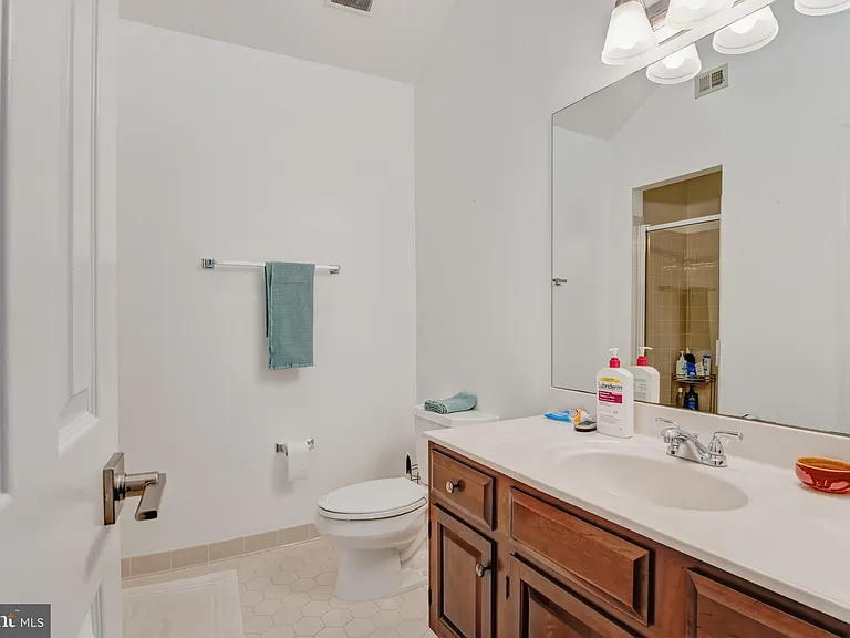 10219 Aspen Willow Dr — Photo 20