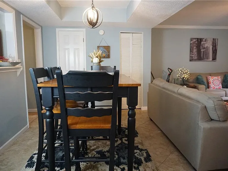 1720 Twin Brooks Dr SE — Photo 4