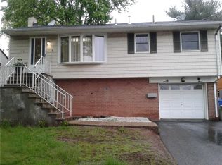 175 E Henry Pl, Iselin, NJ 08830