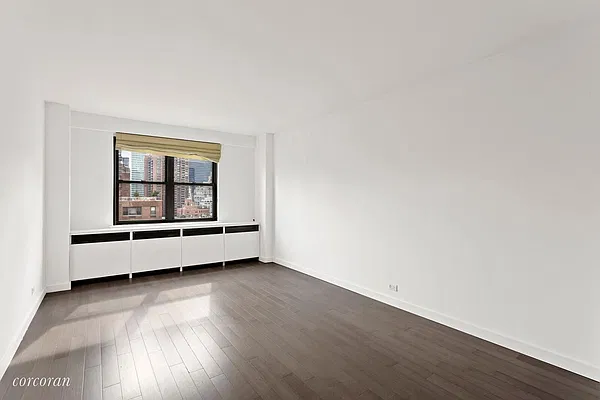 Rented by Corcoran | media 32