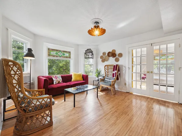 819 24th Ave NE, Minneapolis, MN