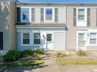 3540 N Sandia Dr, Peoria, IL 61604