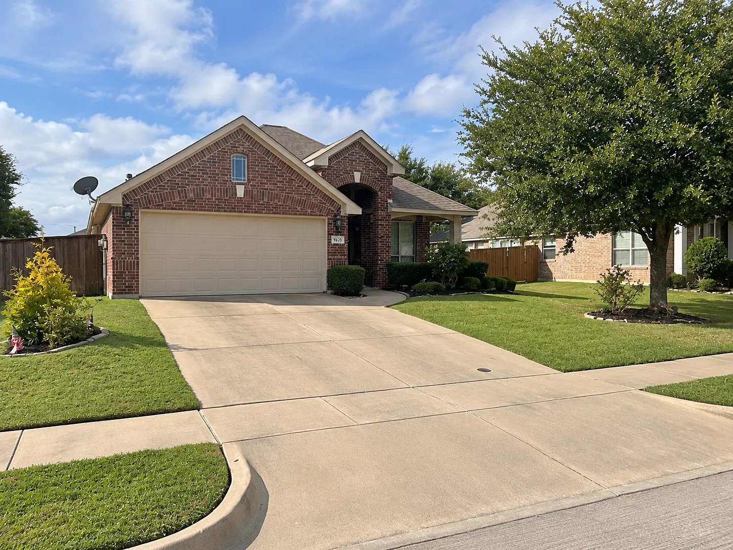 4 bed, 1674 sqft, $2,500 — Photo 2