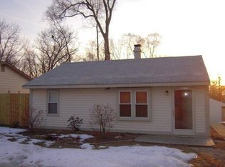 281 S Williams Lake Rd, Waterford, MI 48327