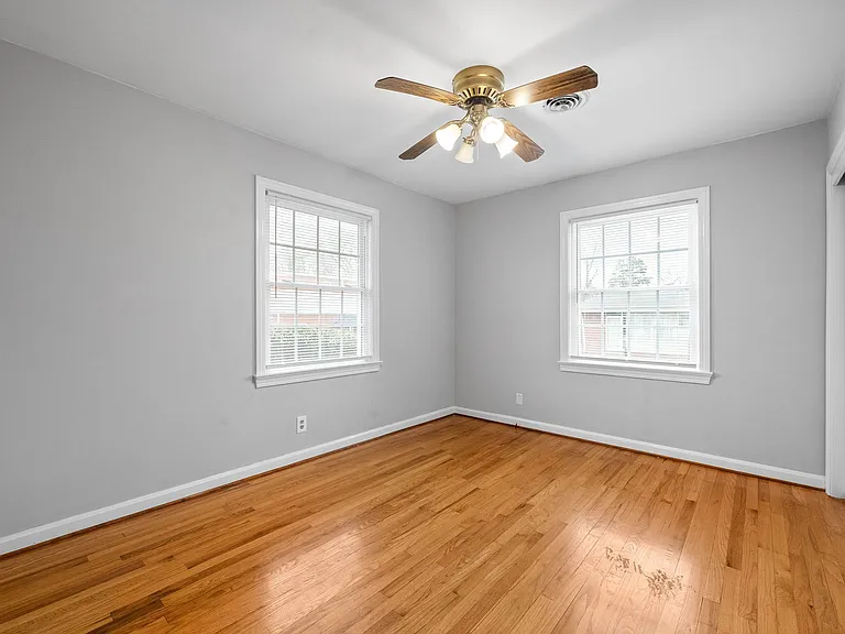 1319 Fort Campbell Blvd — Photo 14