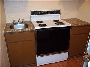 2nd image of 2709 E Columbus Dr APT 2