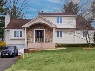 276 Miller Rd, Mahwah, NJ 07430