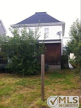 2nd image of 709 2nd St