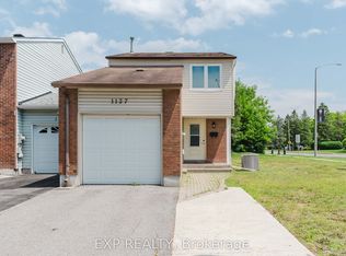 1127 Avignon Ct, Ottawa, ON K1C2M2
