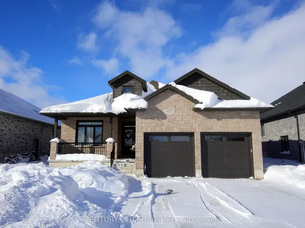 675 Winchester Ave S, North Perth, ON N4W 0J9
