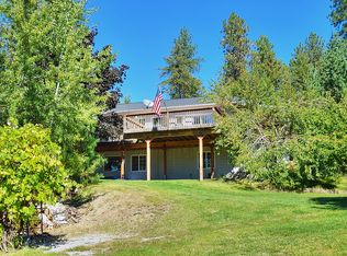 40075 Sunset Bay Rd, Loon Lake, WA 99148