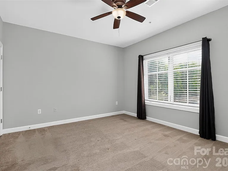 1829 Kenilworth Ave — Photo 12