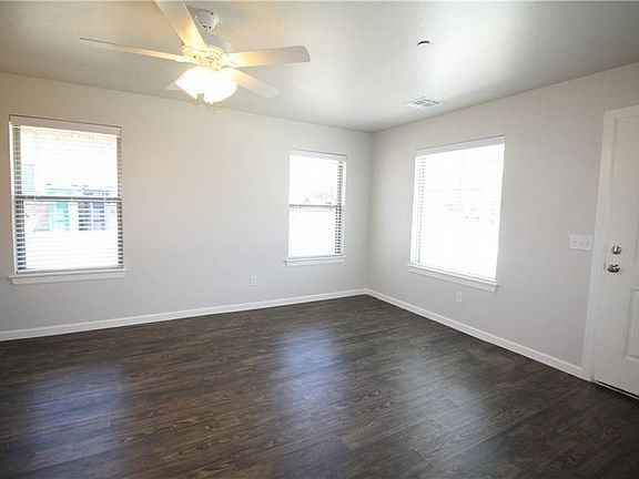 4th image of 406 Vail Cir #0