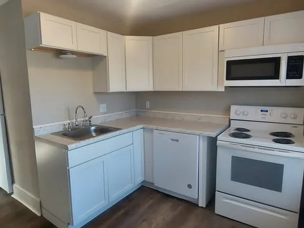 531 1/2 W State St, Centerville, IA 52544