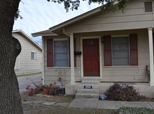 2611 W French Pl, San Antonio, TX 78201