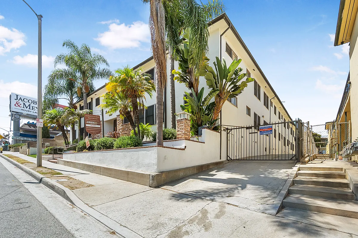Building Photo - Ladera Gardens